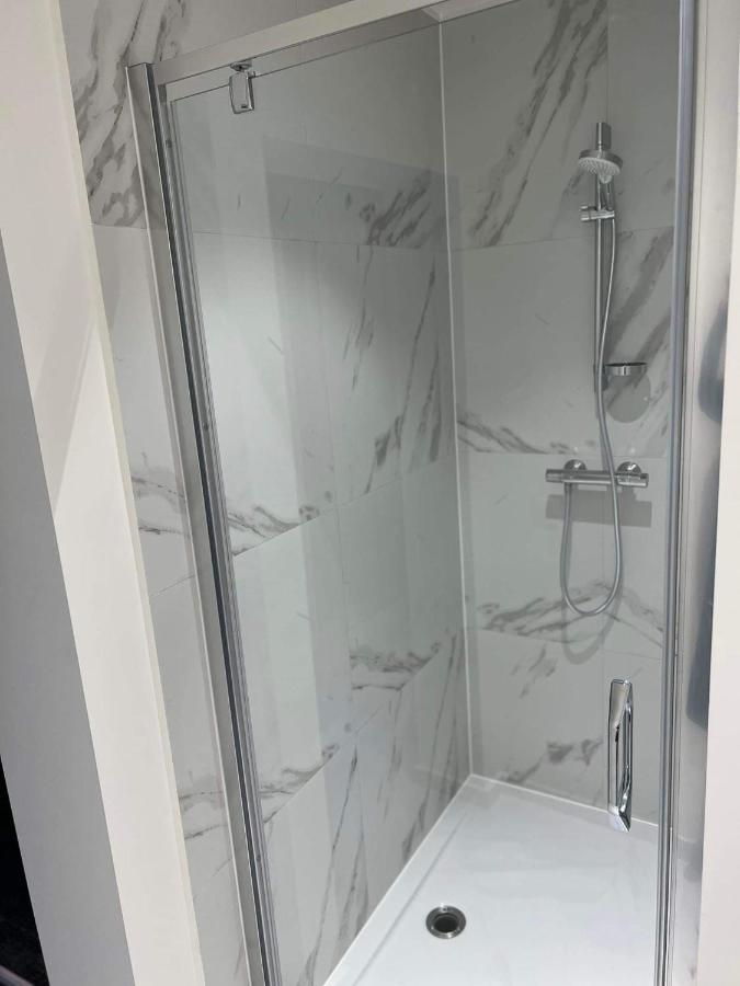 Nieuwe kamer in centrum Brugge met badkamer ! Eksteriør billede